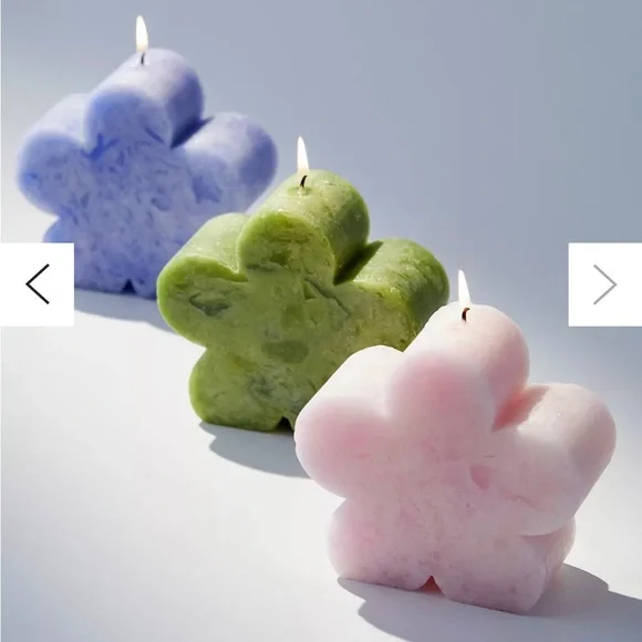 NWT Flower Candle - Picture 2 of 5